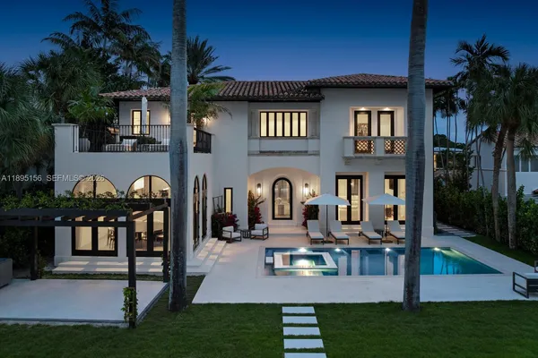 $29,500,000 | 5300 North Bay Road, Miami Beach, FL 33140