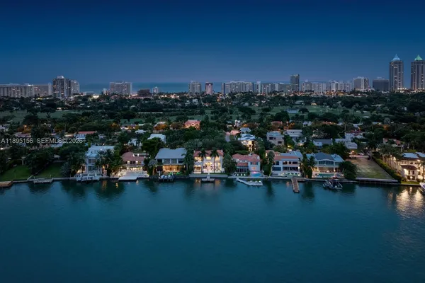 $29,500,000 | 5300 North Bay Road, Miami Beach, FL 33140