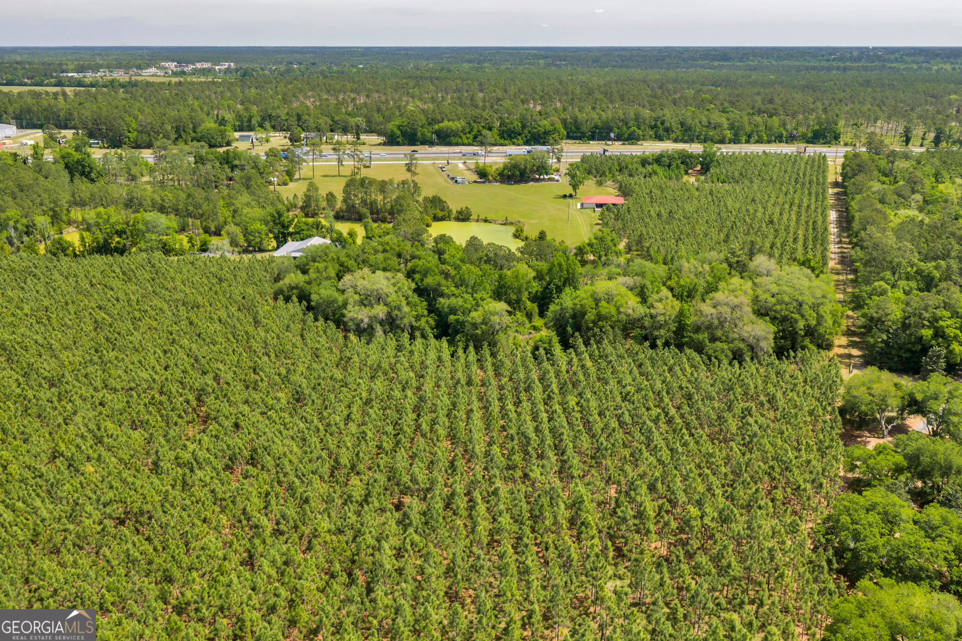 3807 Val Tech Road Valdosta, GA 31602 - Photo 16 of 39 a view of a city with an ocean