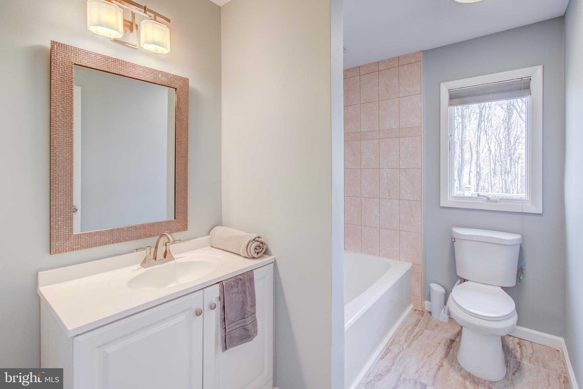 137 Reservoir Road Hopewell, NJ 08525 - Photo 17 of 39 Hall Bath