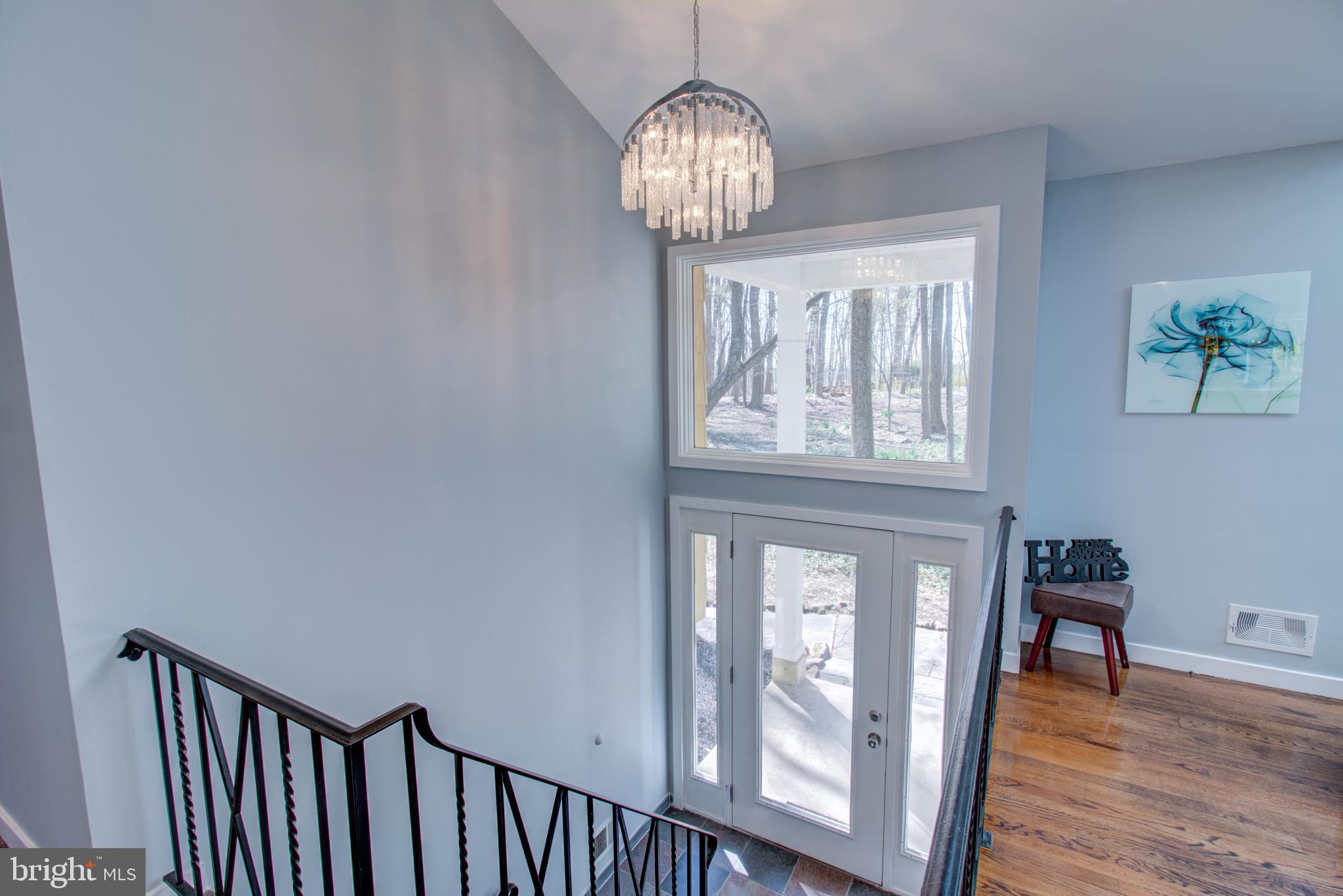 137 Reservoir Road Hopewell, NJ 08525 - Photo 9 of 39 Foyer