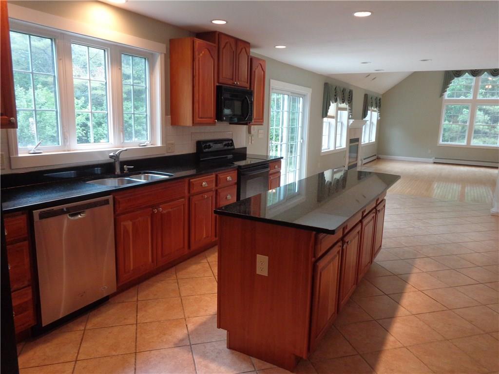 1 Hammond Road Kennebunk, ME 04043 - Photo 8 of 33 Open Concept Eat in Kitchen with...