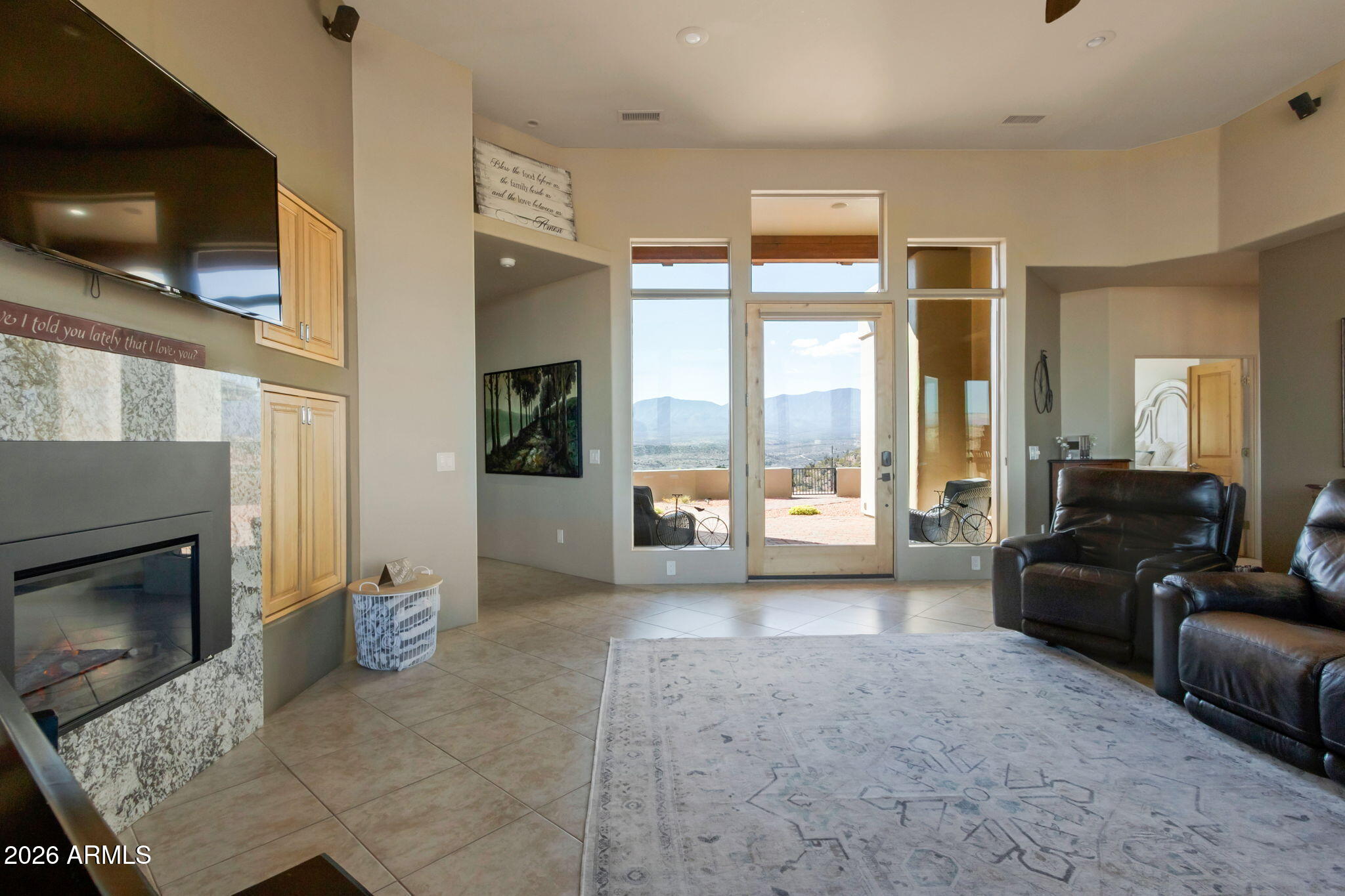2550 South Tissaw Road Cornville, AZ 86325 - Photo 11 of 37 Living Room_Front Door View