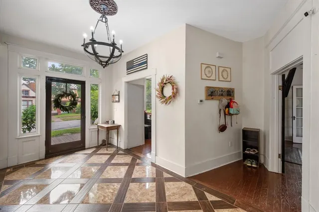 $325,000 | 100 Corsicana Street, Hillsboro, TX 76645