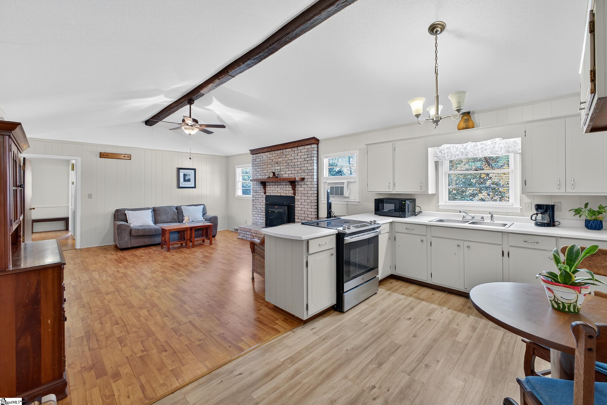 130 Callaham Acres Road Liberty, SC 29657 - Photo 8 of 36