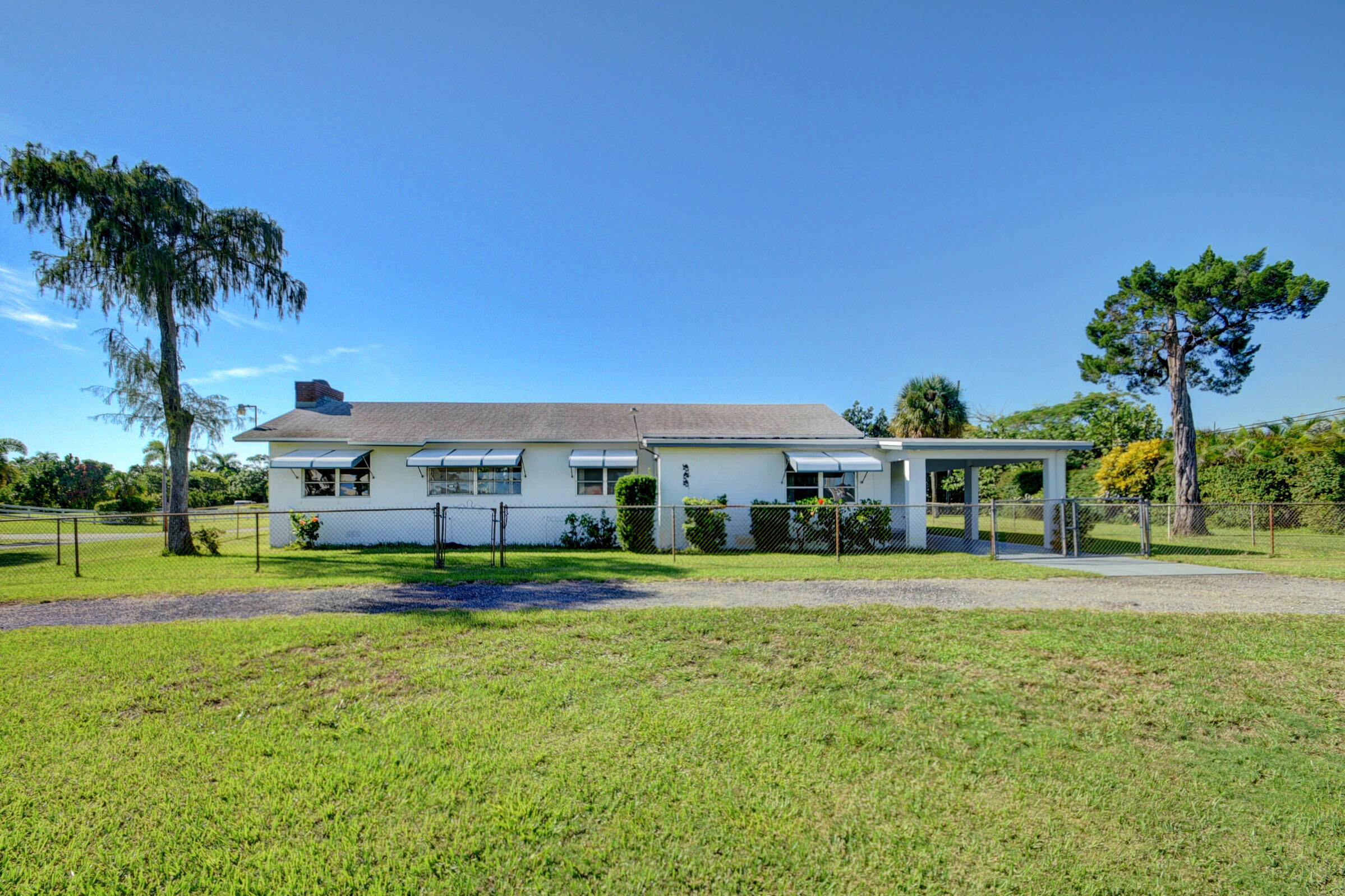 6698 Belvedere Road West Palm Beach, FL 33413 - Photo 1 of 57 01_house (1)