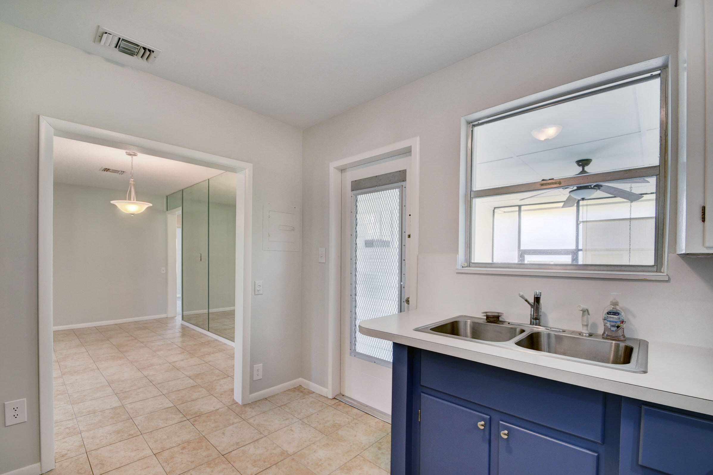 6698 Belvedere Road West Palm Beach, FL 33413 - Photo 20 of 57 19_house (19)