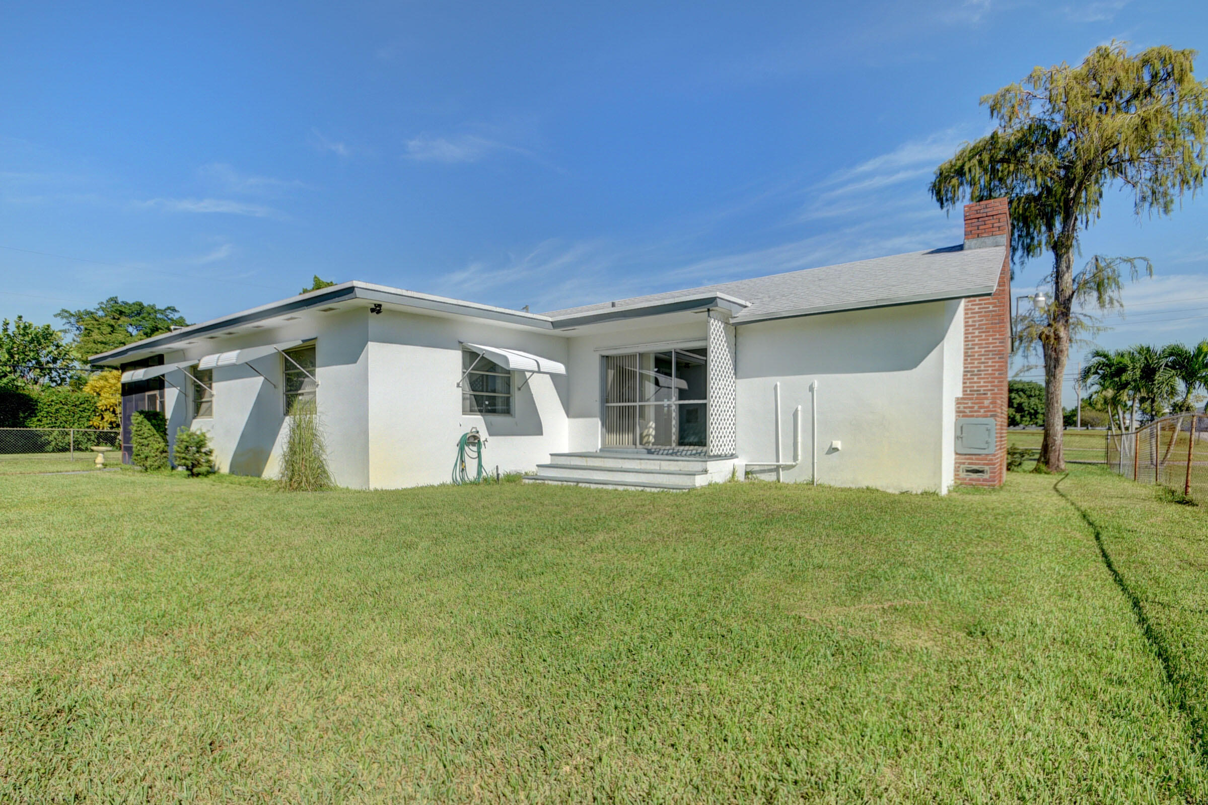 6698 Belvedere Road West Palm Beach, FL 33413 - Photo 39 of 57 36_house (36)