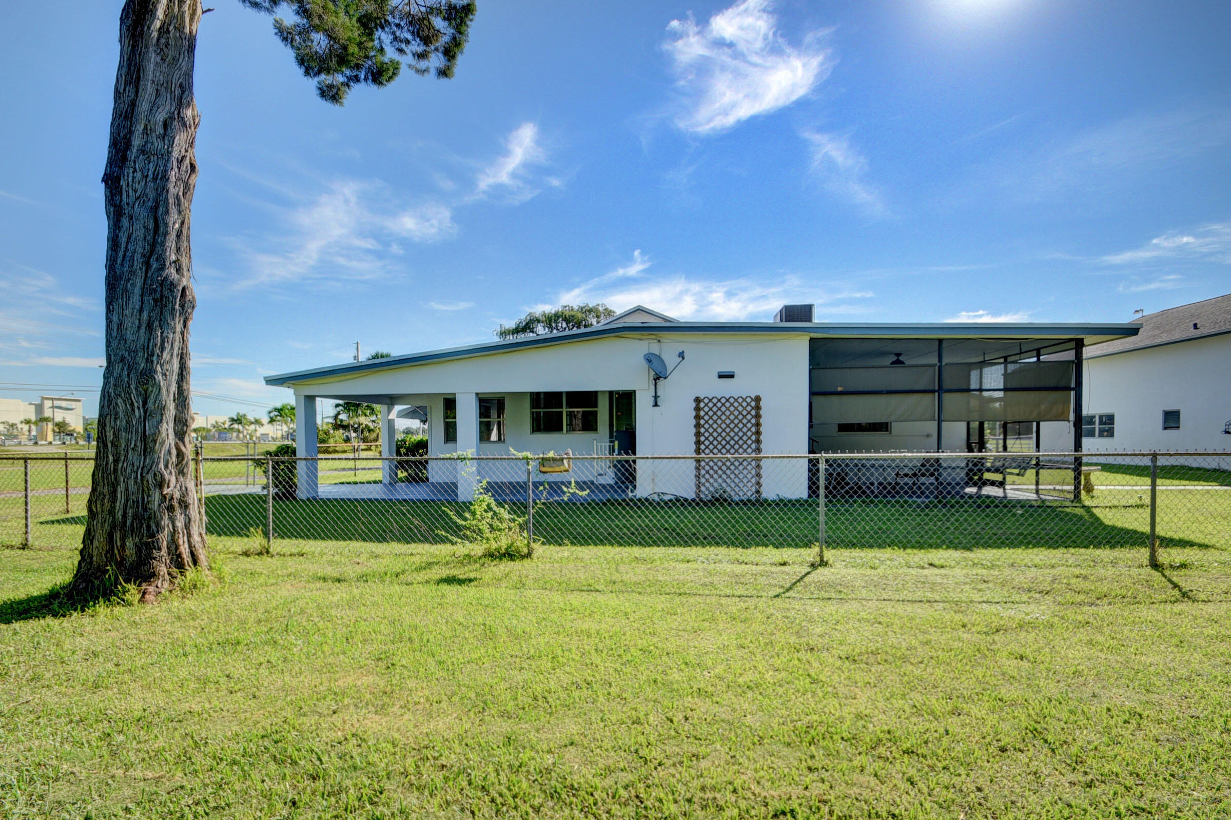 6698 Belvedere Road West Palm Beach, FL 33413 - Photo 42 of 57 39_house (39)