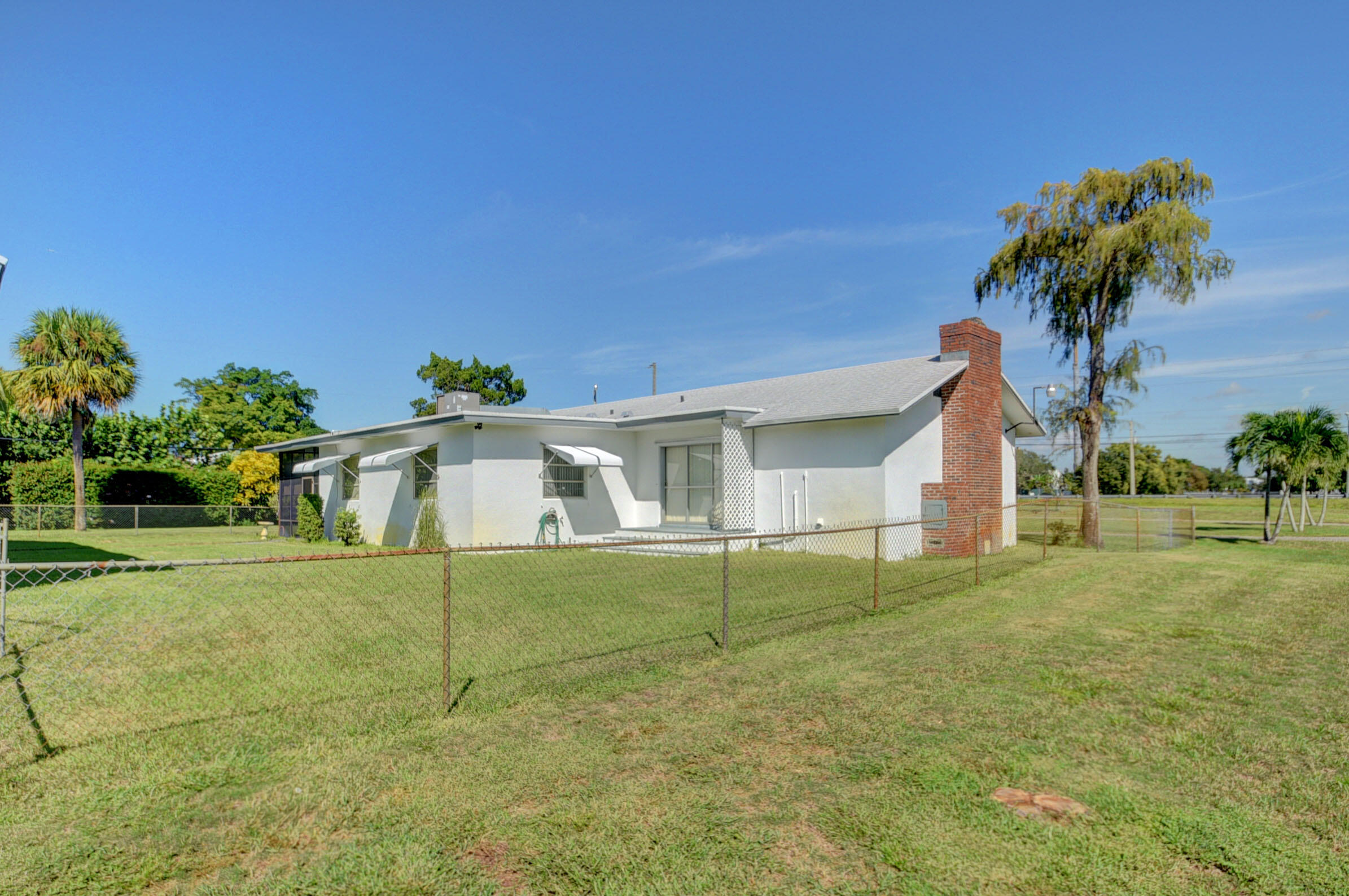 6698 Belvedere Road West Palm Beach, FL 33413 - Photo 44 of 57 41_house (41)