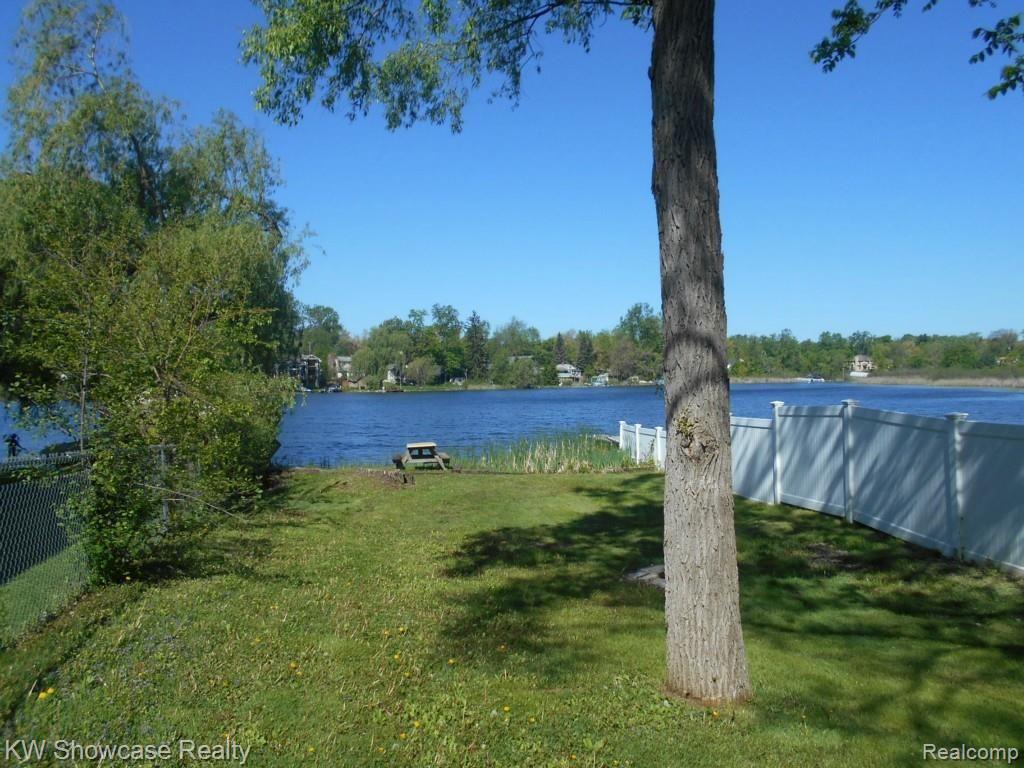 0 Vac Charest Road Waterford, MI 48327 - Photo 5 of 5