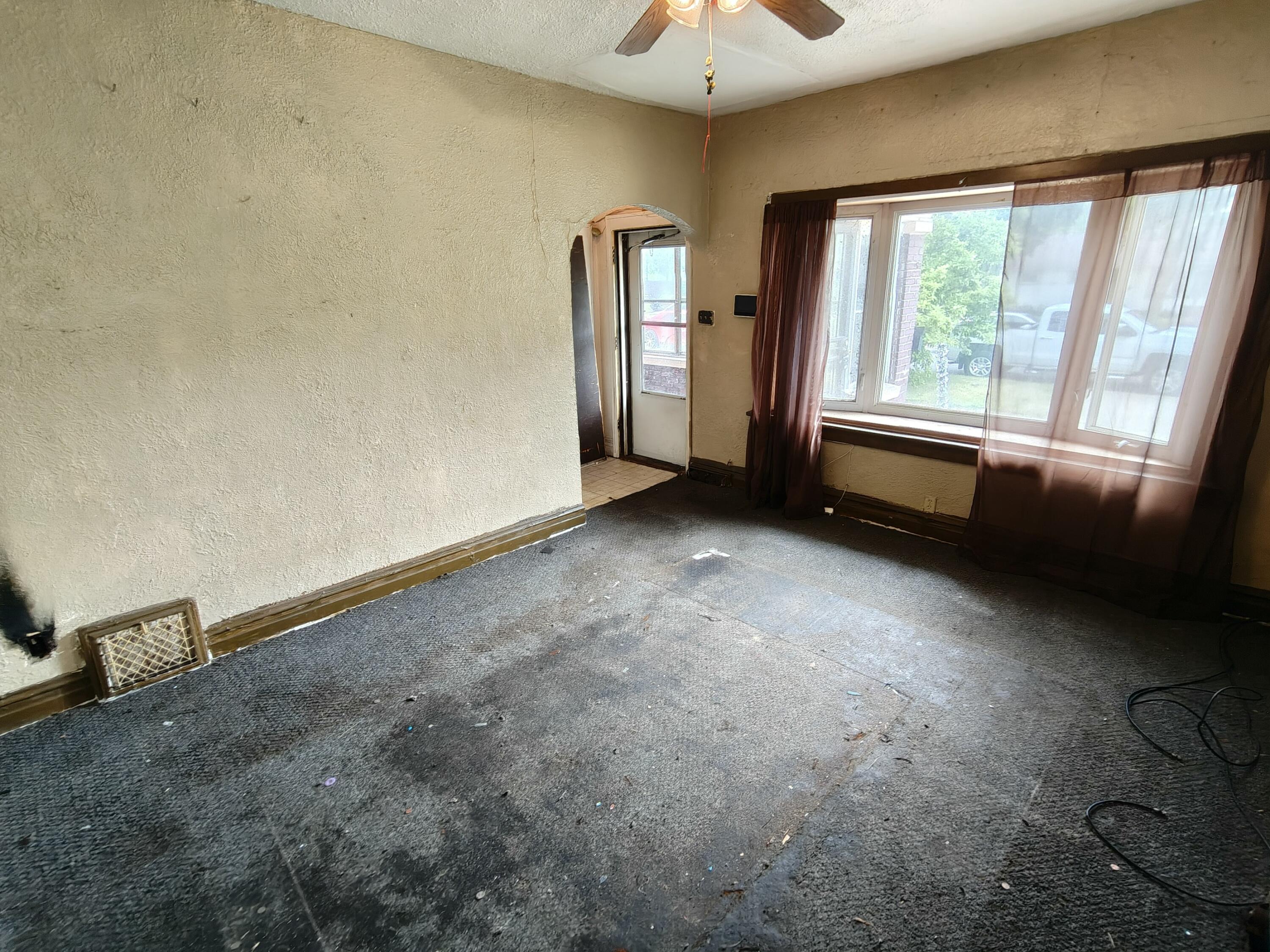 1154 Hendricks Street Gary, IN 46404 - Photo 6 of 30 3000x2250