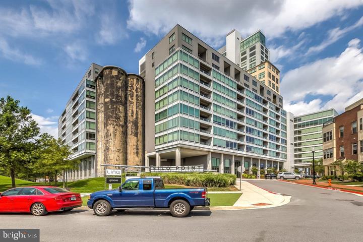 1200 Steuart Street, Unit 1913 Baltimore, MD 21230 - Photo 38 of 57 Luxury waterfront condominium.