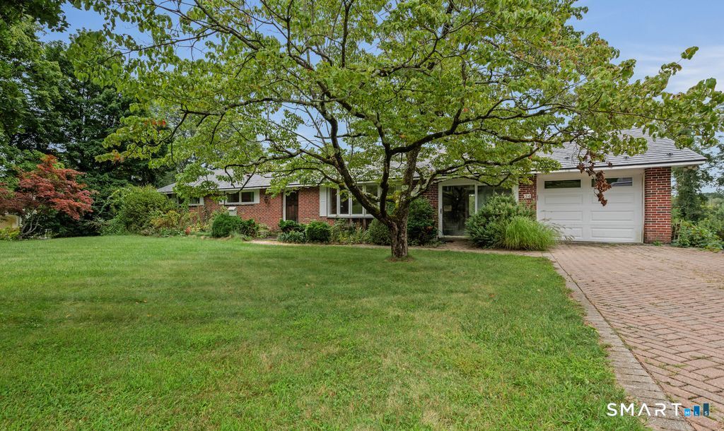 34 Hoskins Road Bloomfield, CT 06002 - Photo 1 of 27 Gallery Image 1