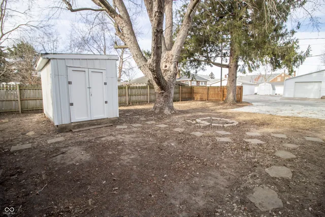 $159,900 | 115 East McAllister Road, Windfall, IN 46076