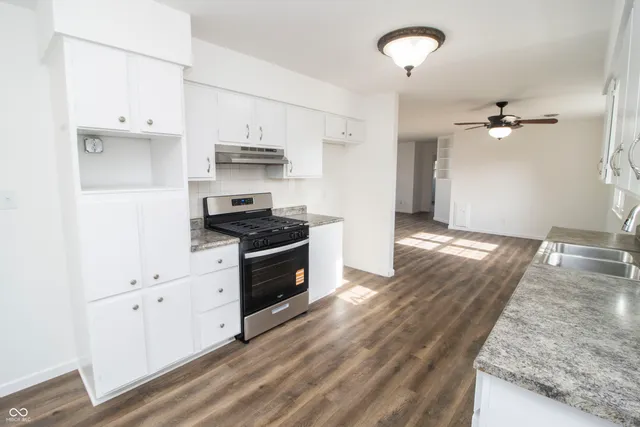 $159,900 | 115 East McAllister Road, Windfall, IN 46076