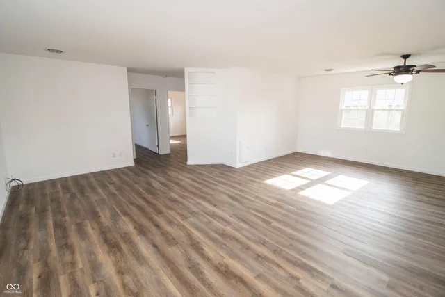 $159,900 | 115 East McAllister Road, Windfall, IN 46076