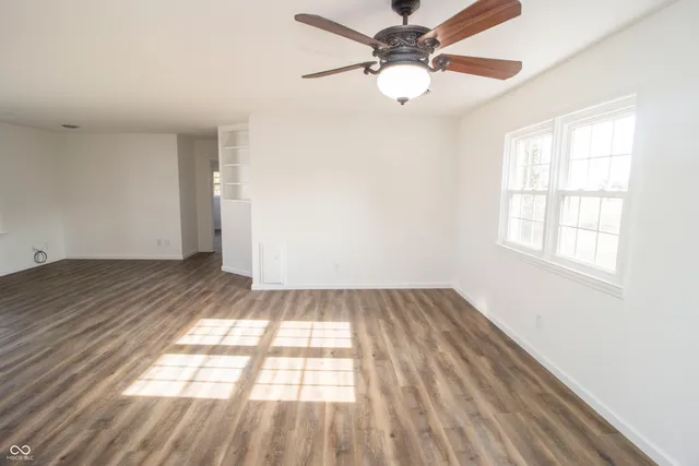 $159,900 | 115 East McAllister Road, Windfall, IN 46076