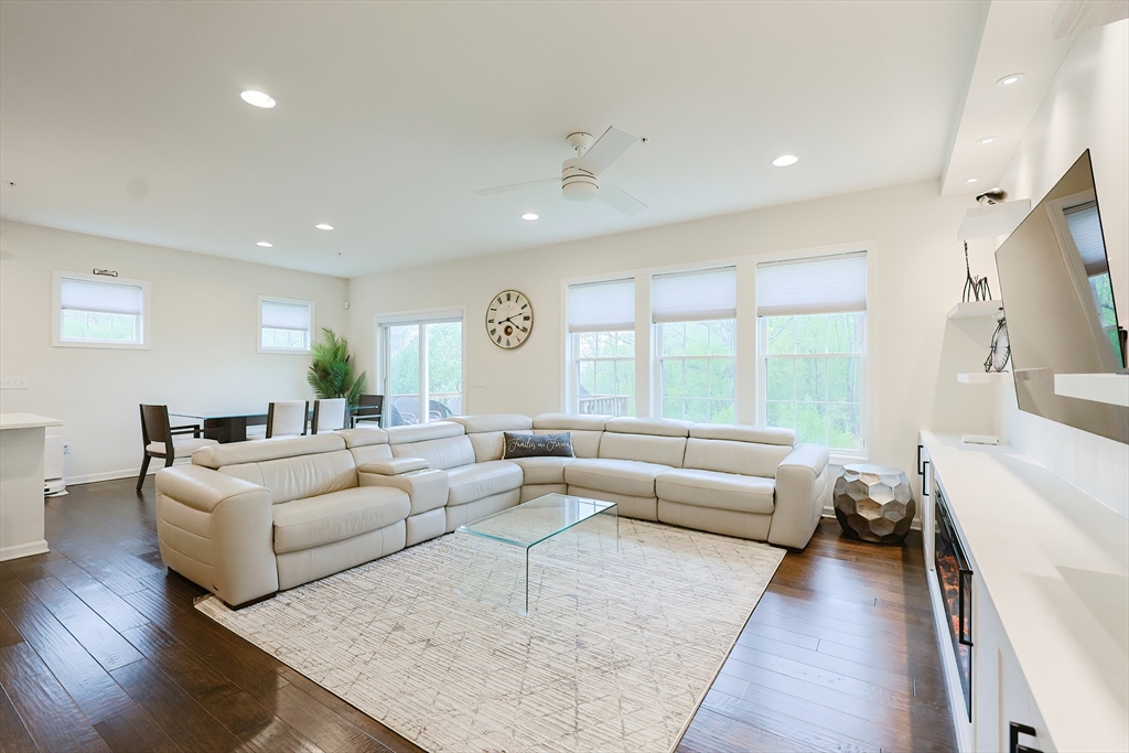 1 Walnut Way, Unit 1 Hopkinton, MA 01748 - Photo 14 of 42 Gallery Image 14