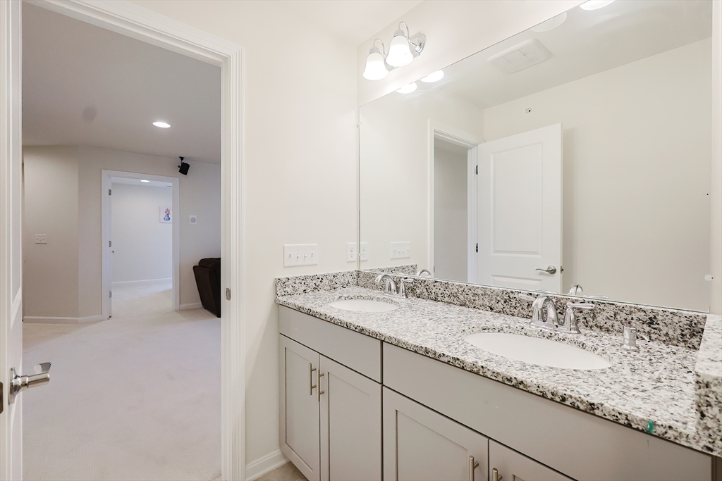 1 Walnut Way, Unit 1 Hopkinton, MA 01748 - Photo 17 of 42 Gallery Image 17