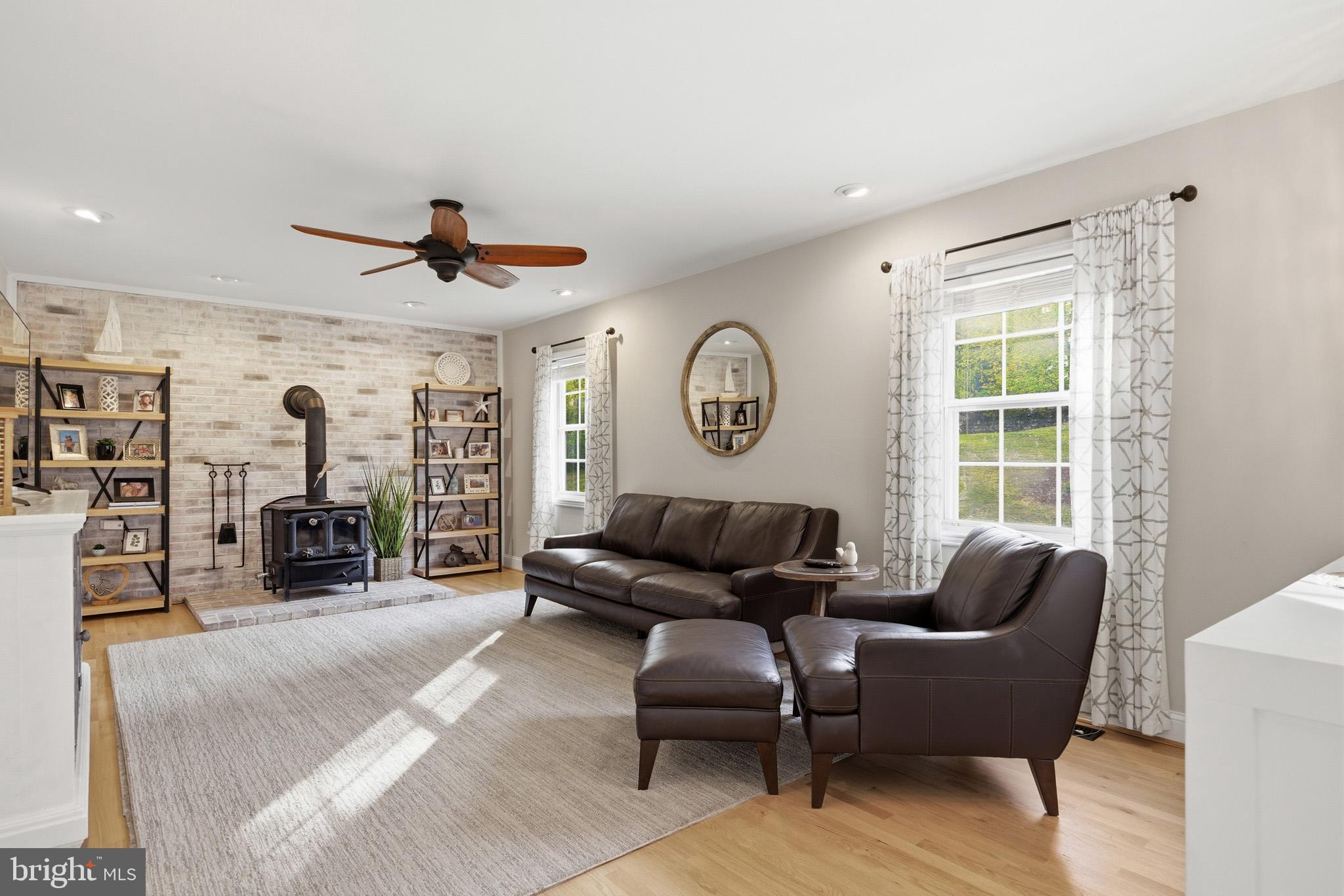 1707 Candlestick Way Owings, MD 20736 - Photo 20 of 59 Spacious family room with great natural light.