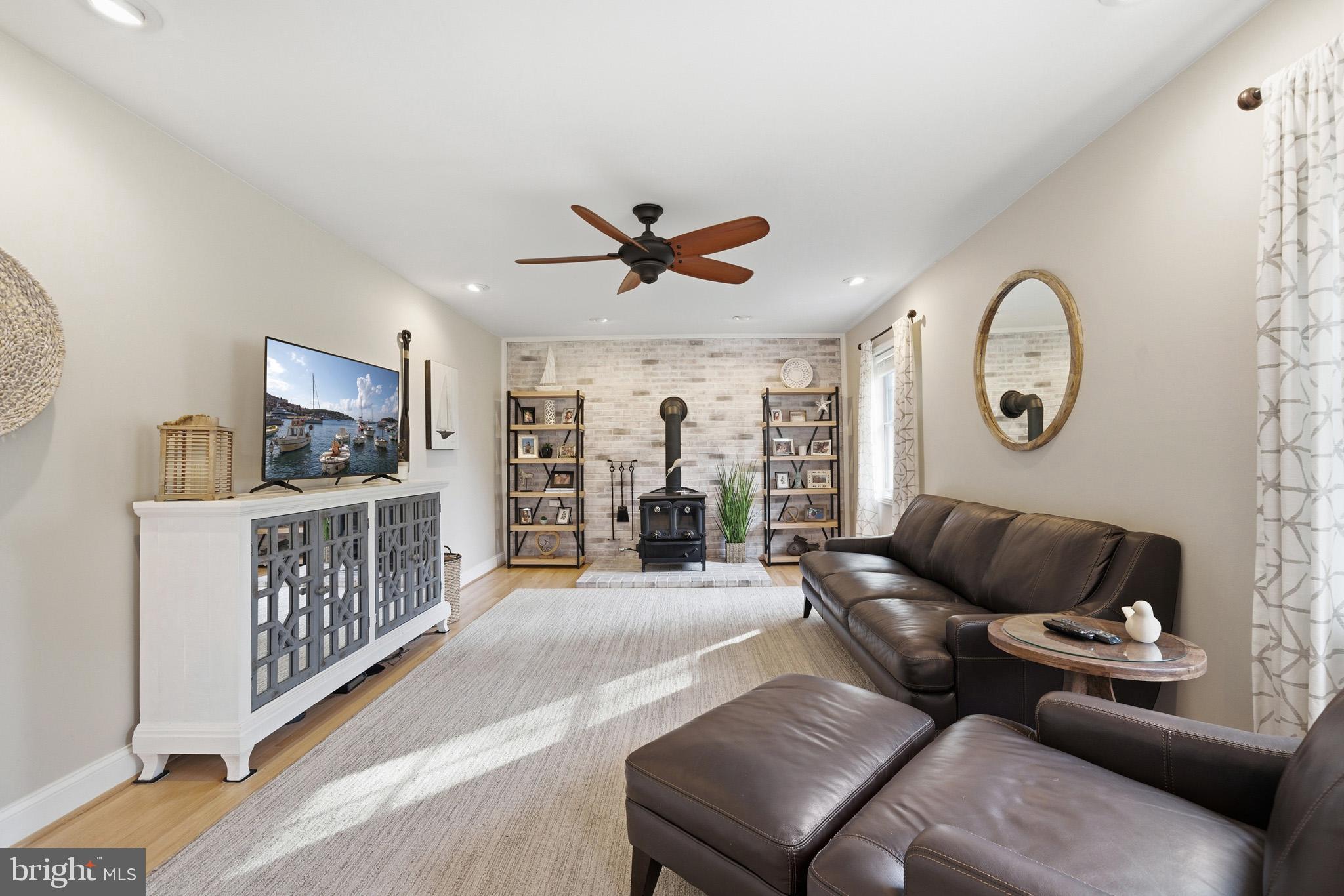 1707 Candlestick Way Owings, MD 20736 - Photo 21 of 59 Bring your big TV and sofas!