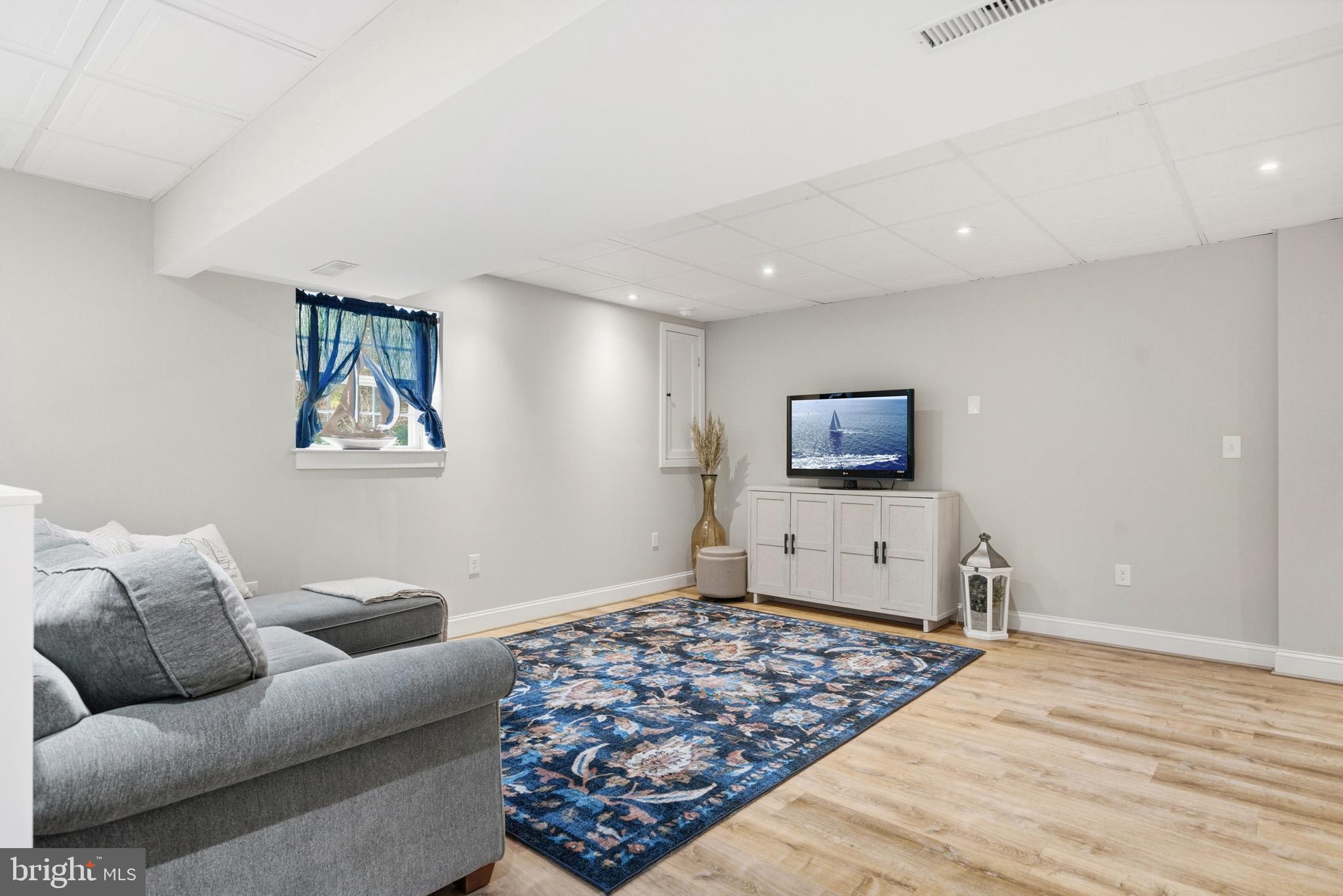 1707 Candlestick Way Owings, MD 20736 - Photo 40 of 59 Invite your friends to watch the big game!