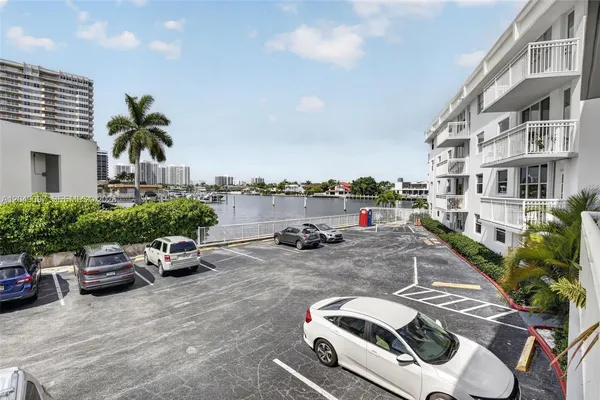 $235,000 | 1913 South Ocean Drive, Unit 225, Hallandale Beach, FL 33009