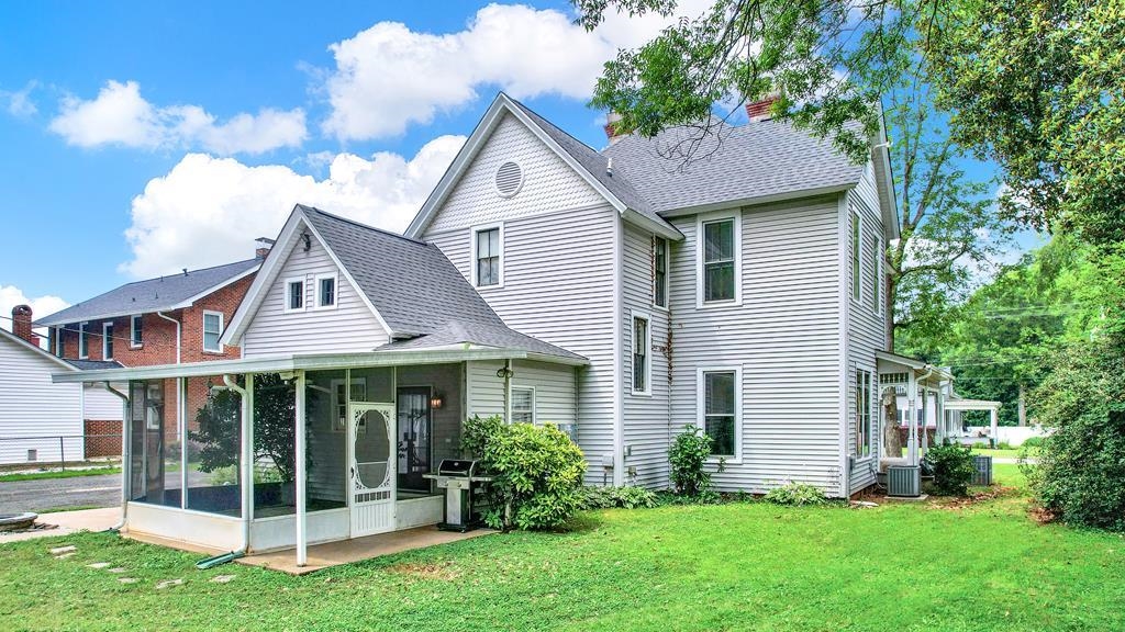 355 College Drive Gaffney, SC 29340 - Photo 3 of 25