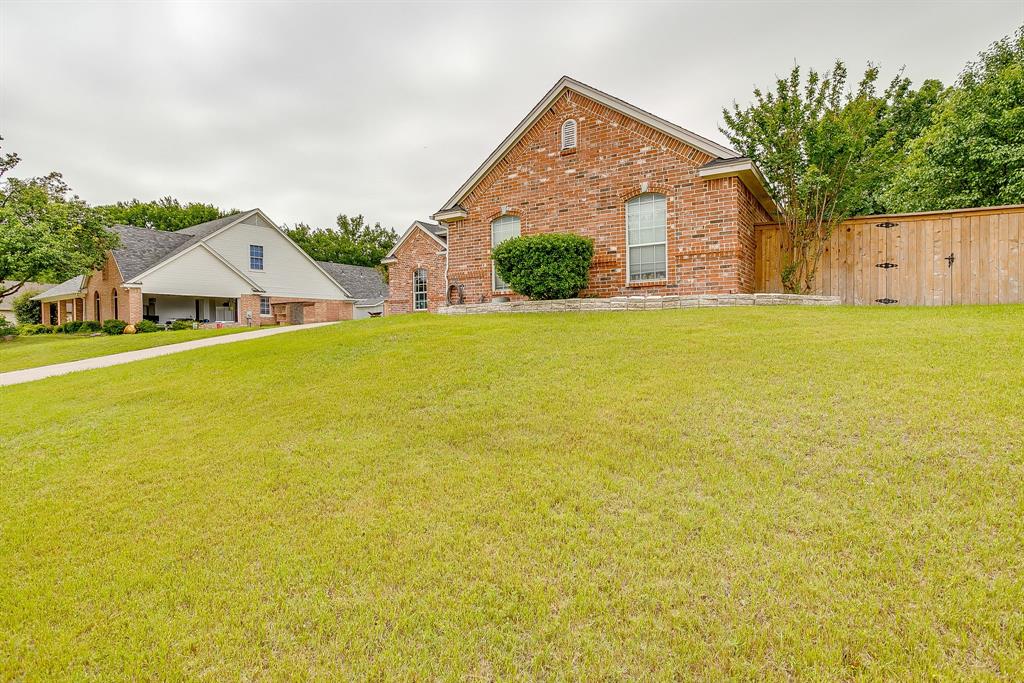 131 Mockingbird Lane Aledo, TX 76008 - Photo 3 of 40