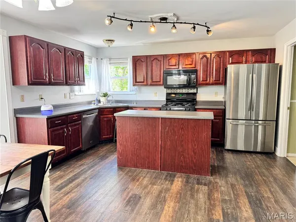 $415,000 | 49 Autumn Crest Court, Wentzville, MO 63385