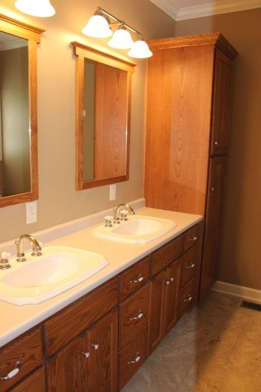 2361 North Fox Farm Road Warsaw, IN 46580 - Photo 8 of 26 Gallery Image 8