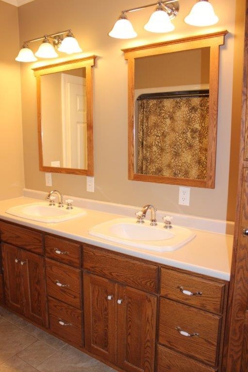 2361 North Fox Farm Road Warsaw, IN 46580 - Photo 9 of 26 Gallery Image 9