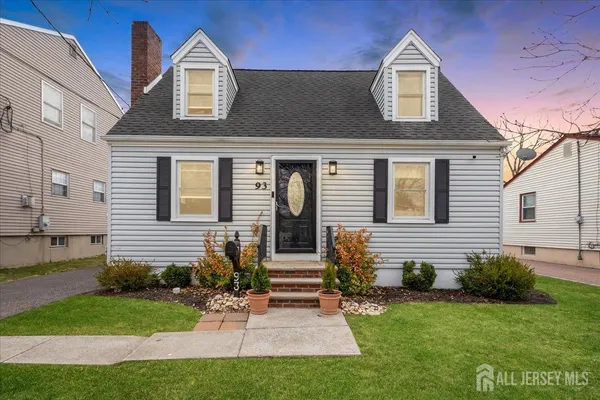 $549,999 | 93 Inwood Avenue, Colonia, NJ 07067