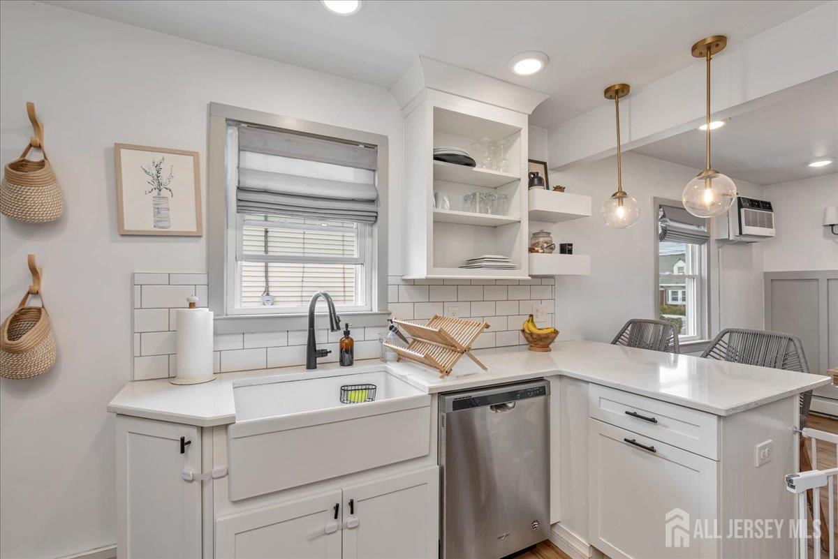 93 Inwood Avenue Colonia, NJ 07067 - Photo 11 of 32