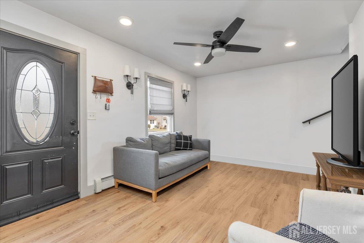 93 Inwood Avenue Colonia, NJ 07067 - Photo 2 of 32