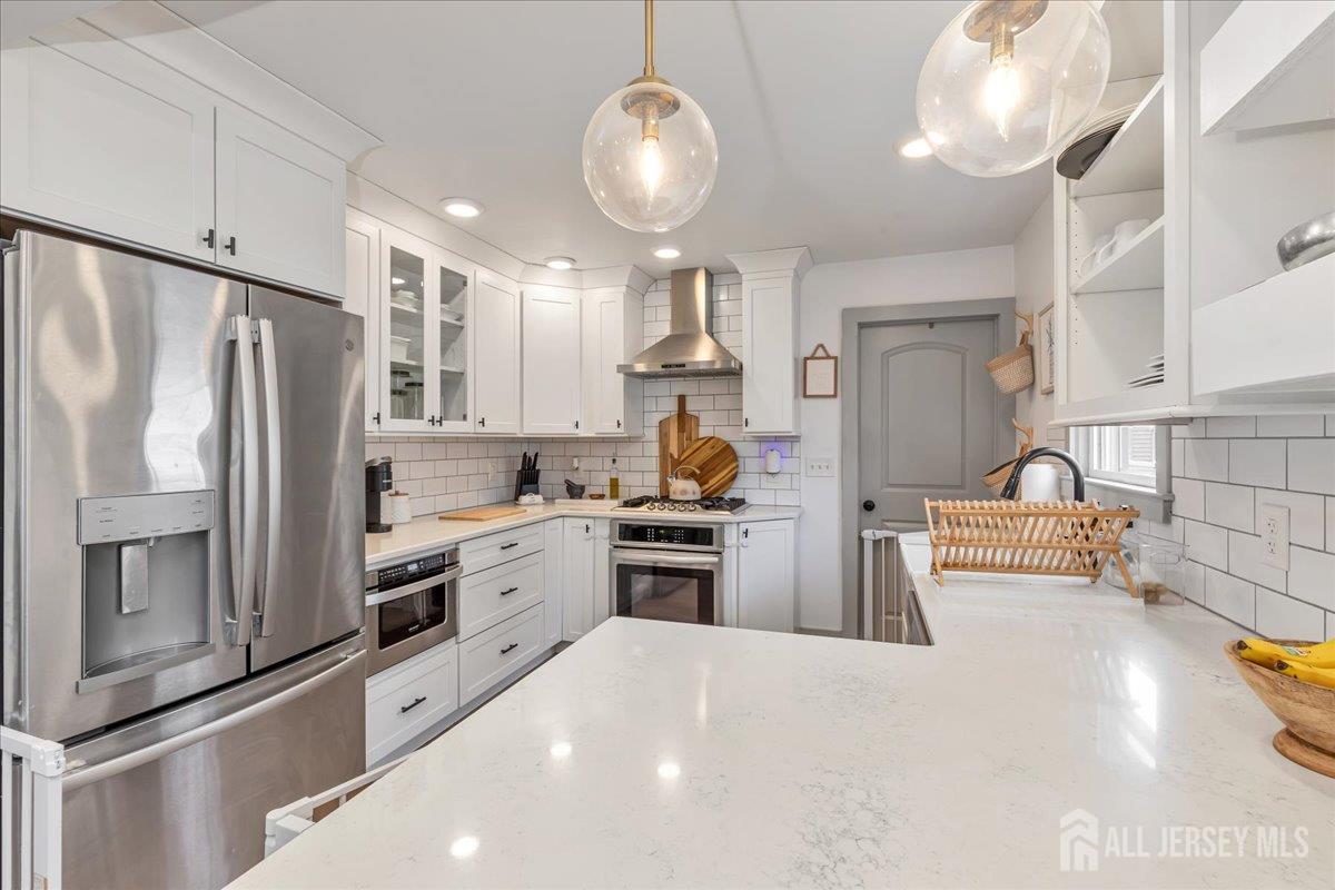 93 Inwood Avenue Colonia, NJ 07067 - Photo 10 of 32