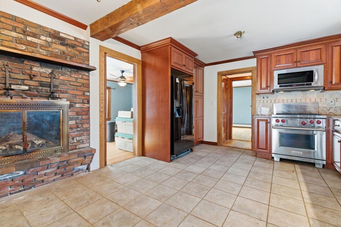 22 Bible Hill Road Claremont, NH 03743 - Photo 4 of 25