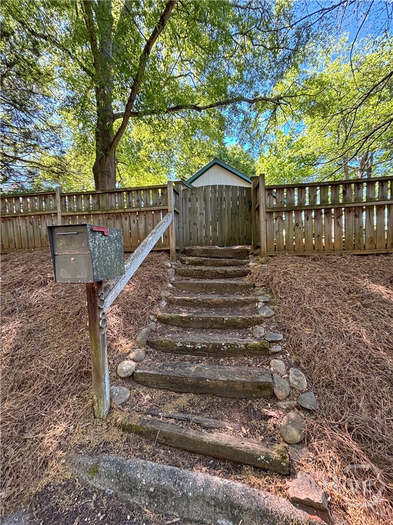 381 Ridge Avenue Athens, GA 30601 - Photo 3 of 30 Gallery Image 3