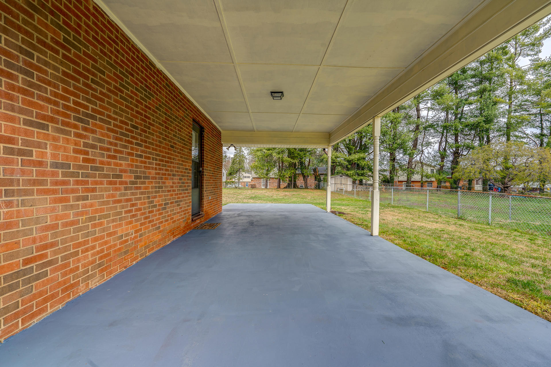 5025 Bruceton Road Southwest Roanoke, VA 24018 - Photo 3 of 35 DSC07995_6_7_8_9