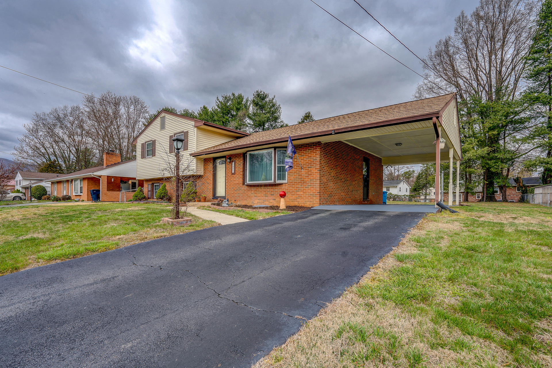 5025 Bruceton Road Southwest Roanoke, VA 24018 - Photo 31 of 35 DSC07985_6_7_8_9