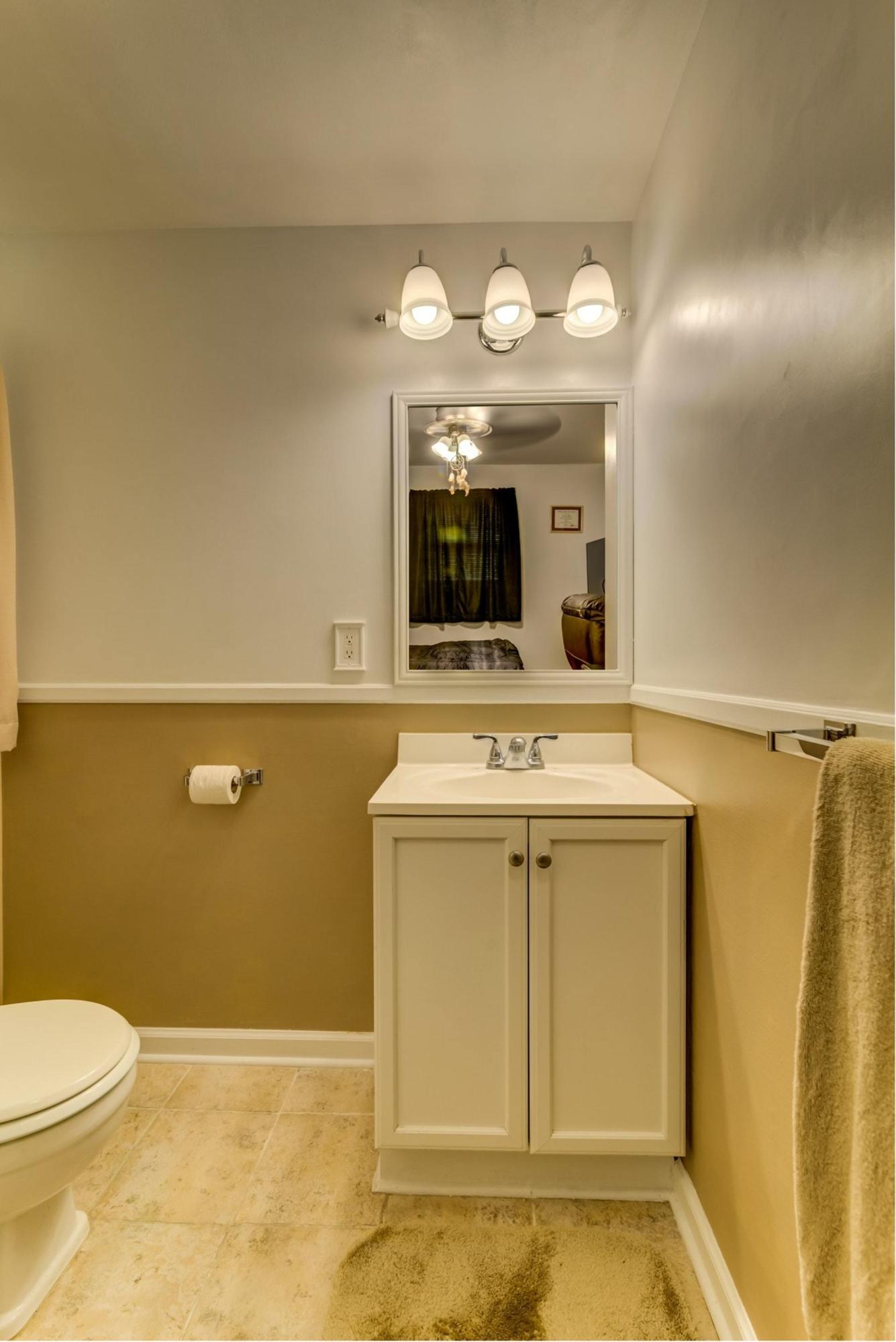 5025 Bruceton Road Southwest Roanoke, VA 24018 - Photo 9 of 35 008-305291-08-5025 Bruceton Rd SW-50-Edi