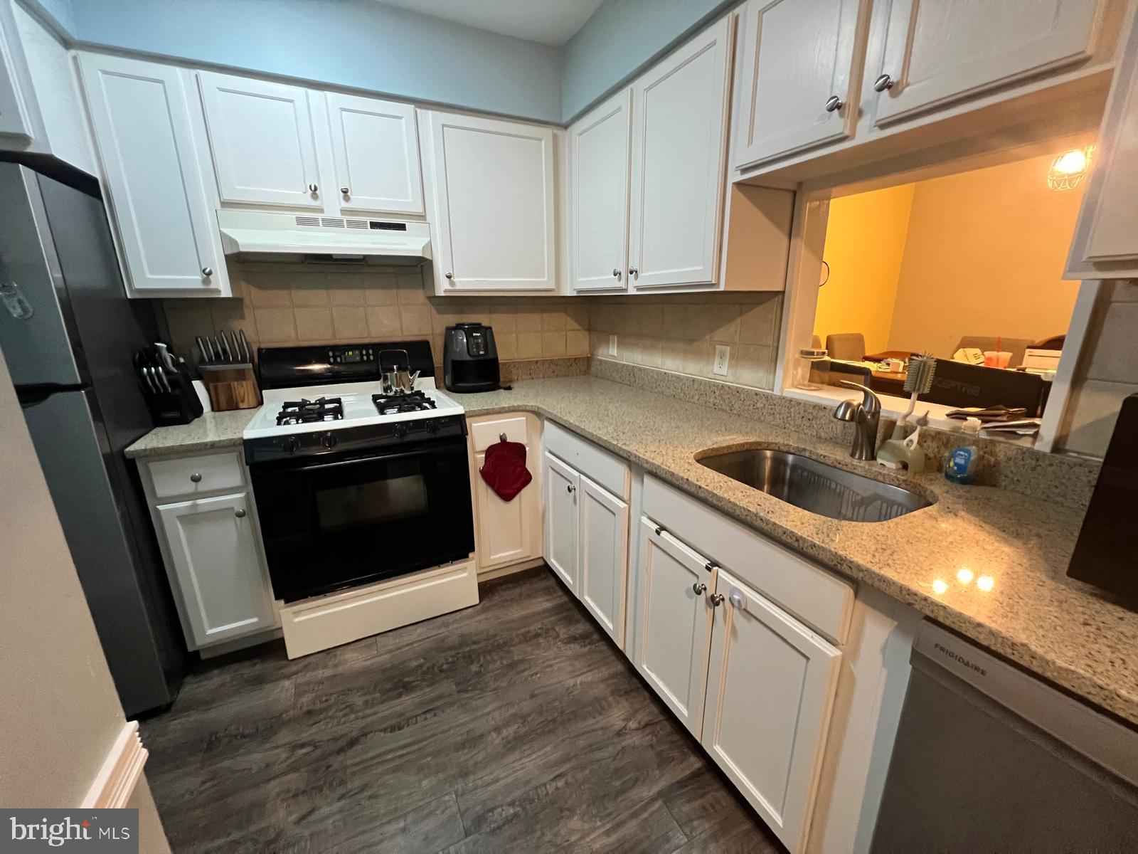 328 Nicholas Drive Riverside, NJ 08075 - Photo 13 of 18