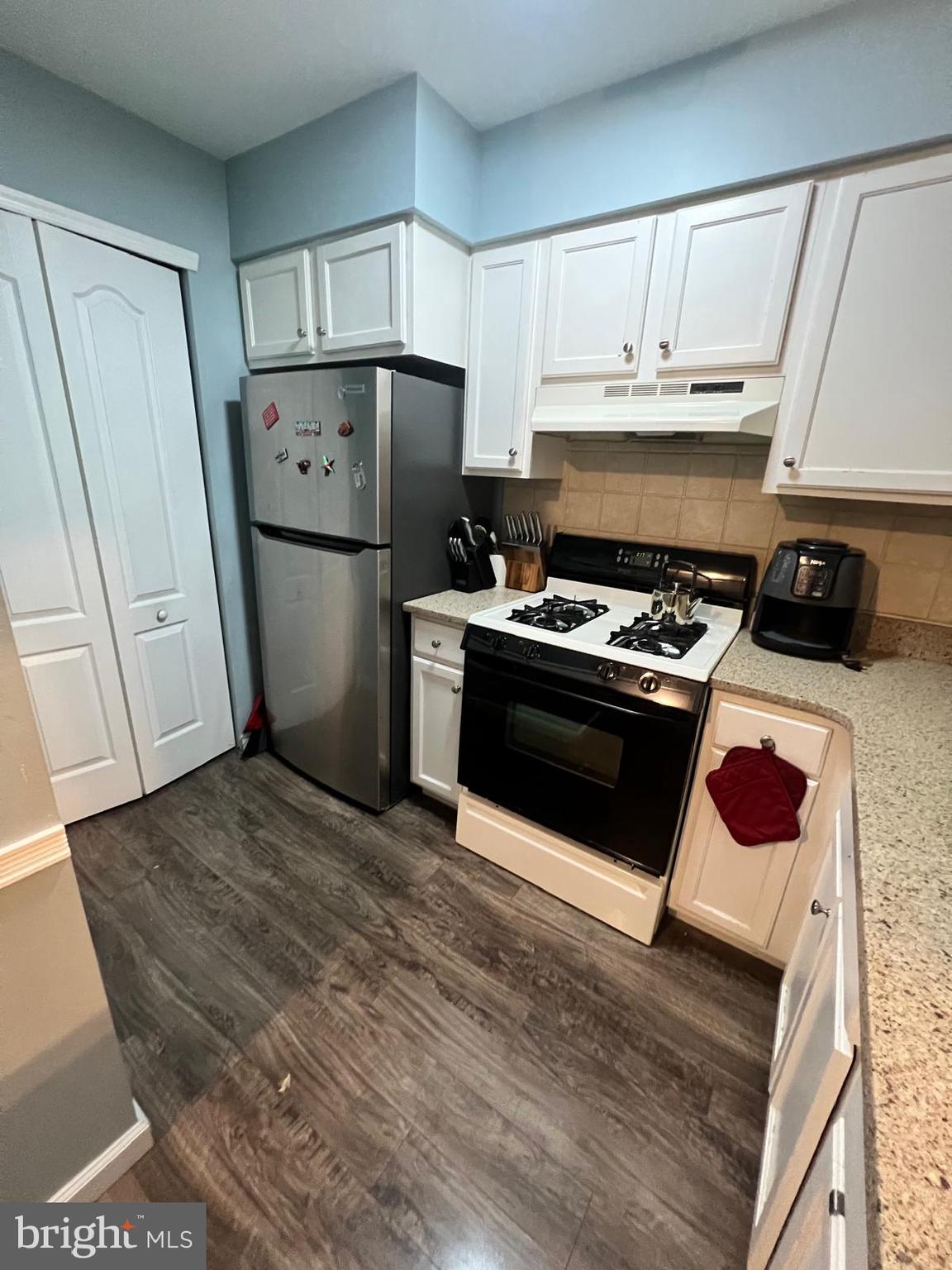 328 Nicholas Drive Riverside, NJ 08075 - Photo 14 of 18