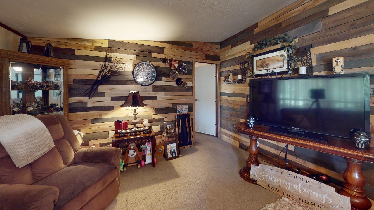 142 Ninny Ridge Road Whitesburg, TN 37891 - Photo 7 of 70 142-Ninny-Ridge-Rd-Living-Room(2)
