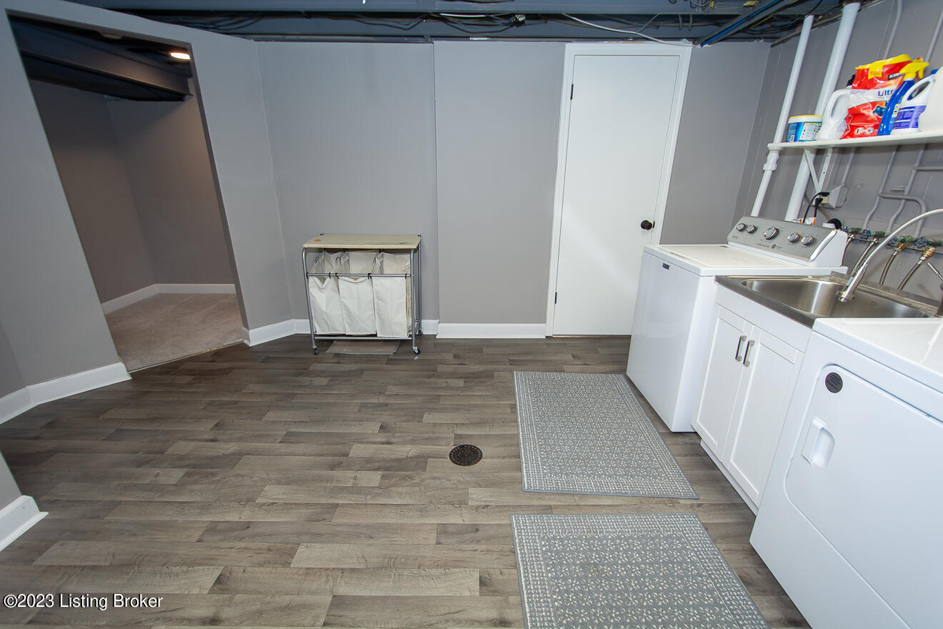 2404 Merrick Road Louisville, KY 40207 - Photo 43 of 54 Laundry