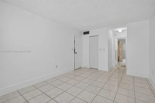 $164,700 | 16465 Northeast 22nd Avenue, Unit 116, North Miami Beach, FL 33160