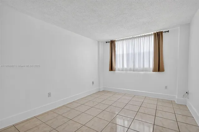 $164,700 | 16465 Northeast 22nd Avenue, Unit 116, North Miami Beach, FL 33160