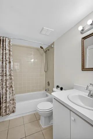 $164,700 | 16465 Northeast 22nd Avenue, Unit 116, North Miami Beach, FL 33160