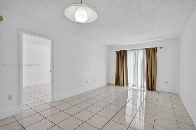 $164,700 | 16465 Northeast 22nd Avenue, Unit 116, North Miami Beach, FL 33160